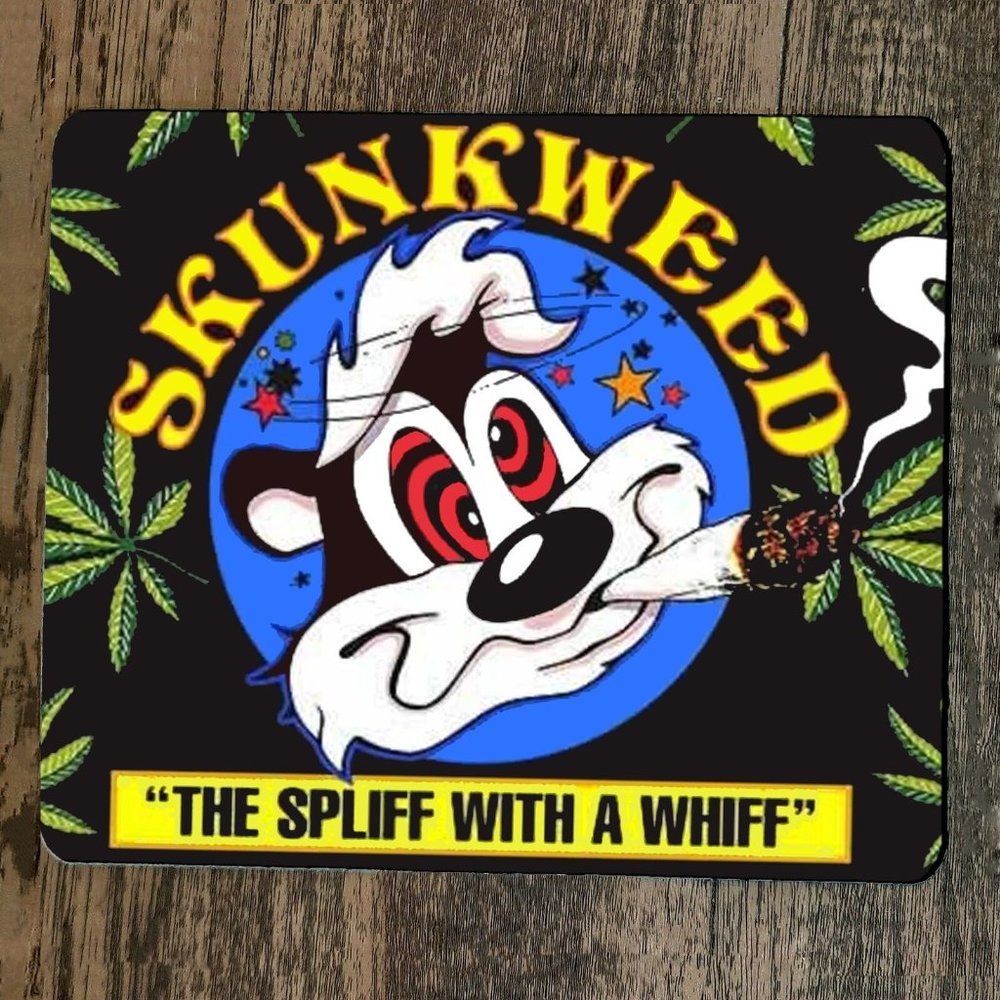 Mouse Pad Skunkweed The Spliff With a Whiff‎